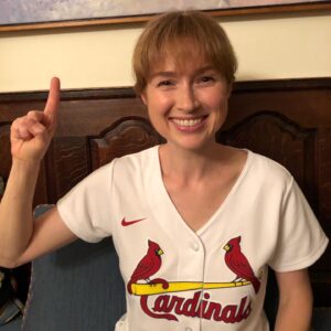 Ellie Kemper Instagram - Posing for my #MLB cutout, I seem to have forgotten how a person sits at a baseball game