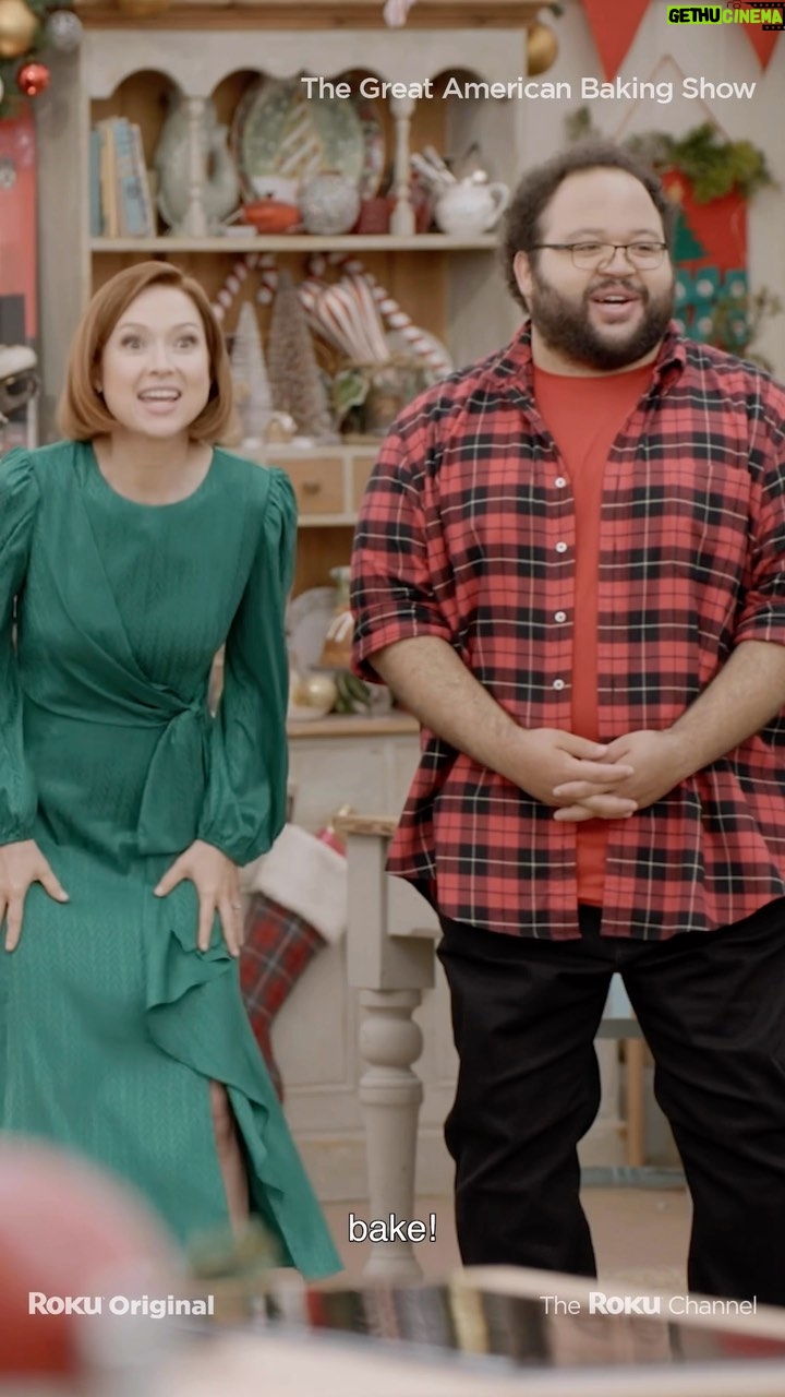 Ellie Kemper Instagram - You knew it was just a matter of time, dear! The Great American Baking Show: Celebrity Holiday Special premieres Dec 2 on @therokuchannel! Iโm hosting, not baking, donโt worry ๐๐๐ #AmericanBakingShow