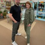 Ellie Kemper Instagram – GABS dump!!! The #GreatAmericanBakingShow @therokuchannel ps bakers can someone please send me a group pic of all of us? You’ll notice there is one thing missing from this dump which is ALL OF YOU