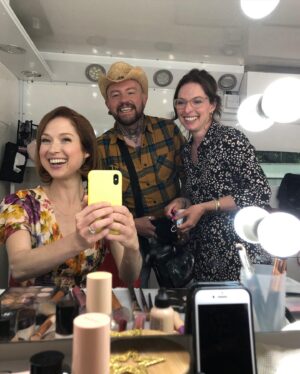 Ellie Kemper Instagram - GABS dump!!! The #GreatAmericanBakingShow @therokuchannel ps bakers can someone please send me a group pic of all of us? You’ll notice there is one thing missing from this dump which is ALL OF YOU