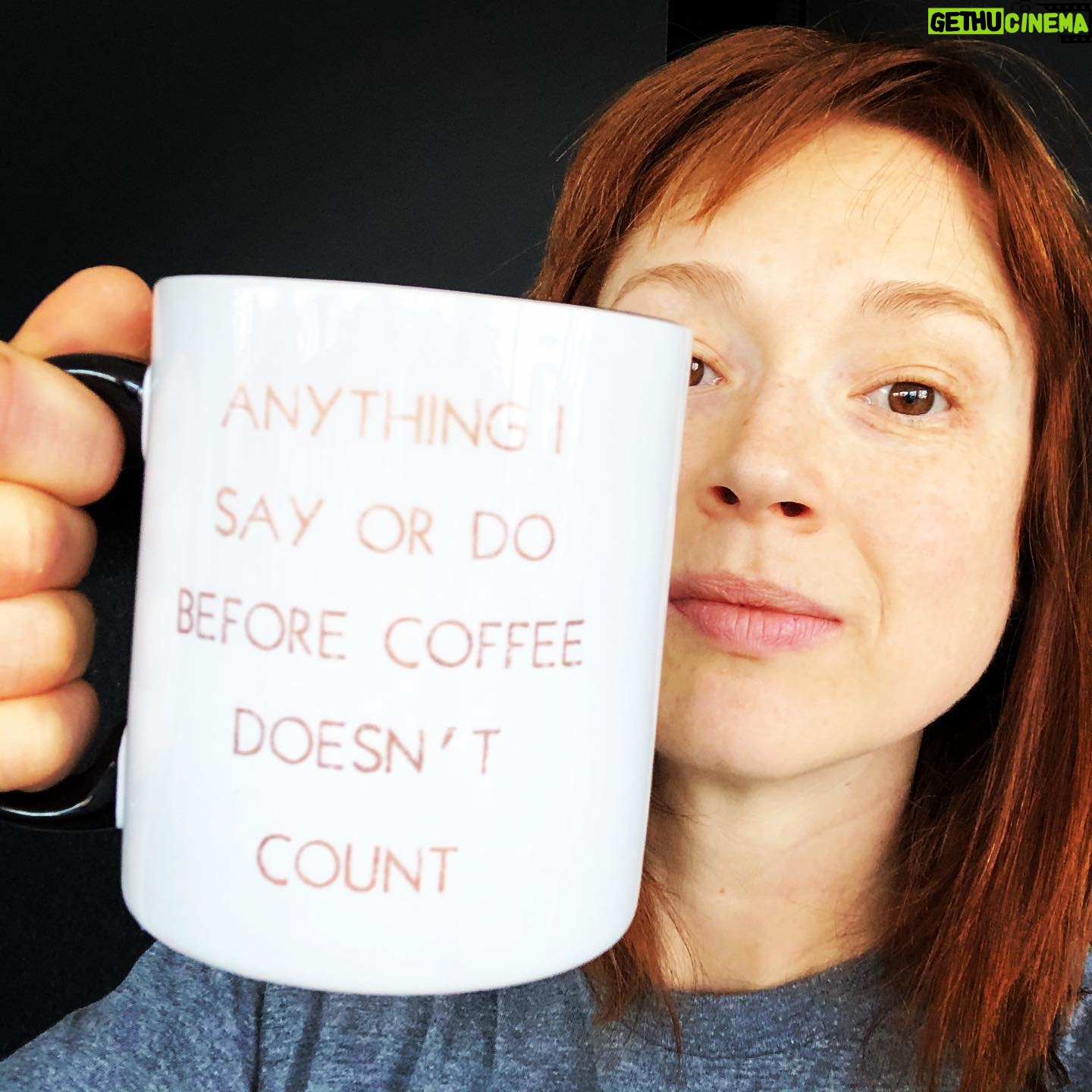 Ellie Kemper Instagram - Amazing news this HumpDay!!!