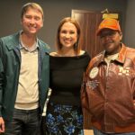 Ellie Kemper Instagram - TIME OF MY LIFE hosting @bigmoneyplayers show and #BornToLove podcast at @nycomedyfest last weekend!! Thank you @mescotteckert @samjaycomic @alyssalimp @thatchickangel @kristinakuzmic @leogonzall for making me laugh so hard. And thank you METAL for making me ROCK SO HARD ☠️ 🤟💀