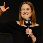 Ellie Kemper Instagram - TIME OF MY LIFE hosting @bigmoneyplayers show and #BornToLove podcast at @nycomedyfest last weekend!! Thank you @mescotteckert @samjaycomic @alyssalimp @thatchickangel @kristinakuzmic @leogonzall for making me laugh so hard. And thank you METAL for making me ROCK SO HARD ☠️ 🤟💀