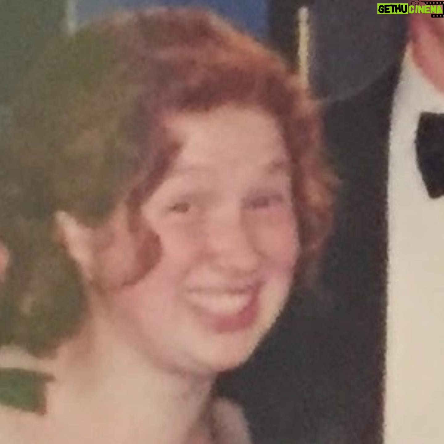 Ellie Kemper Instagram - Here I am with some of my oldest friends in the world!!!! The great @tommydeweysays is this week’s guest on BORN TO LOVE, the podcast I co-host with @mescotteckert. This is a photo from 2001, so you can see that a) the “oldest friends” comment tracks, and b) I have always been a li’l sneak. Look how sneaky I am here!! Anyway, Tommy loves endurance sports, the best friendships are the oldest friendships (sometimes), our good friend Brian is the one right next to me, and I will never say no to an opportunity to sneak!! @iheartpodcast @bigmoneyplayers
