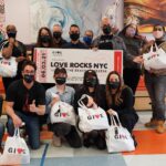 Ellie Kemper Instagram - It was an honor today to visit @aliforneycenter, the nation’s largest non-profit providing shelter, meals, and healthcare services to #LGBTQ youth experiencing homelessness. AFC did not close down once during the pandemic - they have been frontline heroes through it all. I joined @godslovenyc in presenting them with #LoveRocksNYC tickets, @cohengive gift bags, and a ton of gratitude for their selfless work. (Also many many baskets of the world-famous God’s Love brownies YUMMMM) #LoveRocksNYC is June 3! Sign up for the livestream at loverocksnyc.com and get ready to ROCK! ❤️❤️❤️