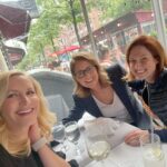Ellie Kemper Instagram - #tbt Well well well what have we here!! A pure *delight* seeing these ladies in NYC a couple of weeks ago 😊😊😊 (And if you haven’t read their fabulous new book The Office BFFs yet, GO GET IT!!!)