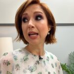 Ellie Kemper Instagram - Things got crazy at @livekellyandmark this morning!! Happy 27th Anniversary to the sweetest and best-looking couple in America 💕💕 And be sure to watch #GreatAmericanBakingShow this Friday on @therokuchannel!
