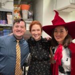 Ellie Kemper Instagram - The witches were OUT and the lighting was supreme for a delightful conversation with my lovely pals @plazadeaubrey and @danmurphynyc about their latest book #TheReturnOfTheChristmasWitch!!! It’s out now, it’s fantastic, go get it or YOU BETTER WATCH OUT 🧙‍♀️ 🧙‍♀️ 🧙‍♀️