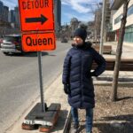 Ellie Kemper Instagram - Guys, this queen is keeping her distance. #WentOutForAWalkThenDirectlyBackHome #flattenthecurve
