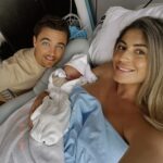 Elsa Dasc Instagram – Le rêve est devenu finalement réel 🤍🥹
Le Samedi 11 Mai 2024, la rencontre de l’amour infini 
Un nouveau chapitre de notre vie 
Bienvenue au monde à notre petit cœur, Hector 💫