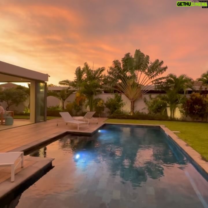 Elsa Dasc - 28K Likes - Home sweet home ♡ la dernière vidéo 🥹🌅
#happywifehappylife
partenariat commerciale