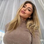Elsa Dasc Instagram - On accueille l’automne comme il se doit avec une nouvelle garde robe 🍂