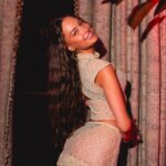 Elsie Hewitt Instagram - proof that i leave the house
