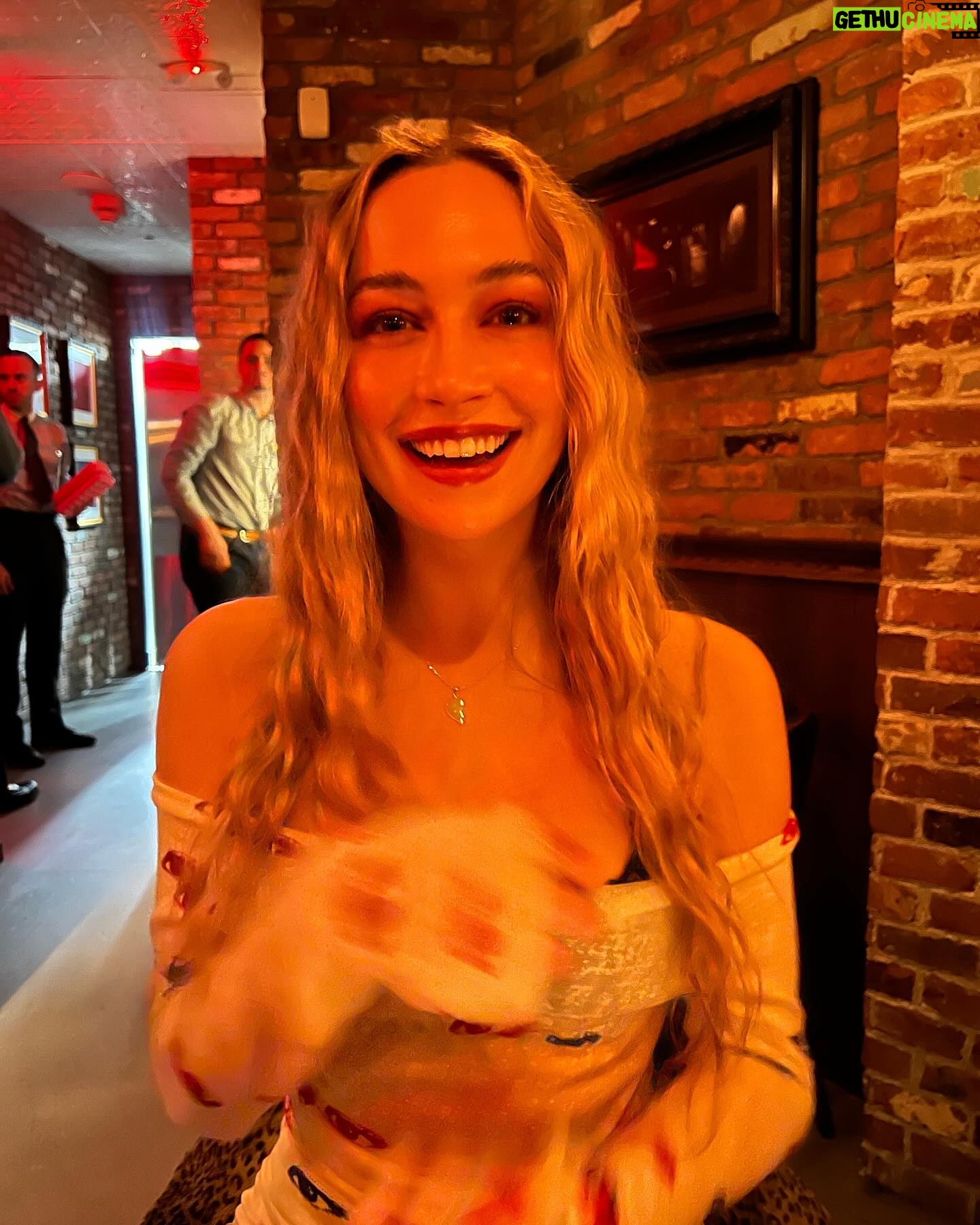 Elsie Hewitt Instagram - πππ±πποΈππΌππ«π