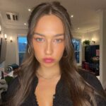 Elsie Hewitt Instagram - lil pinky gorl