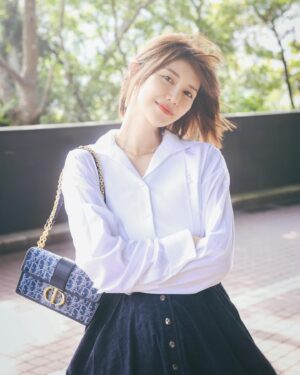 Elva Ni Chen-Xi Instagram - Feeling refreshed in Dior denim Oblique 🩵
@dior #diorfall24