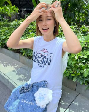 Elva Ni Chen-Xi Instagram - Happy Friday! 👶🏻
#elvaootd
#adidashk
@adidashk
