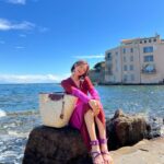 Elva Ni Chen-Xi Instagram - Warm sunlight Chill breeze Perfect weather ☀️ @Longchamp #LongchampStTropez #LongchampSS24 #LongchampHK