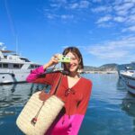Elva Ni Chen-Xi Instagram - Warm sunlight Chill breeze Perfect weather ☀️ @Longchamp #LongchampStTropez #LongchampSS24 #LongchampHK