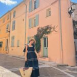 Elva Ni Chen-Xi Instagram - Postcards from St.Tropez 📮 #gelato是借來拍照啦 #只是道具融化的速度有點快😂 #southoffrance #sttropez #travelwithelva