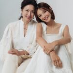 Elva Ni Chen-Xi Instagram - Happy Mother’s Day! 只要回到媽媽身邊永遠都會秒變女兒mode🤣 撒嬌還是很在行 祝所有的媽媽們都節日快樂 被兒女們愛着寵着呵護着 每天都是幸福的🥳 #happymotherday