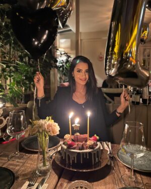 Emel Dede Instagram - Hoş gel yeni yaşım..☺️🤩💃🏻
