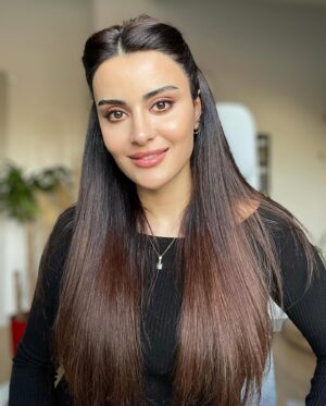 Emel Dede Instagram - Straight or curly? 😌