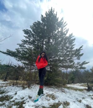 Emel Dede Instagram - Sana söz !
Yine baharlar gelecek..✨🙆🏻‍♀️