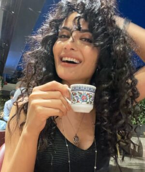 Emel Dede Instagram - Kıvır mı cık.. 😜😁😘