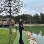Emel Dede Instagram – #buseçağrıwedding♥️ 

Styling : @sevaybek 😎🤍