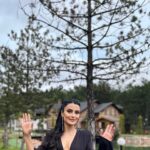 Emel Dede Instagram – #buseçağrıwedding♥️ 

Styling : @sevaybek 😎🤍