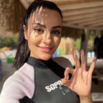 Emel Dede Instagram – Dünya şampiyonu @cenkdevrimulusoy ile muazzam bir nefes antrenmanı sonrası tüm olumsuz hava koşullarına rağmen müthiş eğlenceli bir dalış..🙆🏻‍♀️🤩🐬💦✨👌🏼 @lykiaworld_diving_centre 💙