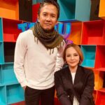 Emelda Rosemila Instagram – Great way to start the day yey! Ceria bersama team TAPAU SHOW RTM, Finale live pagi nih. Congrats team!

@beto_kusyairy 
@intanfreya 
@tv1_rtm 
🩵🩵🩵
