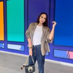 Emelda Rosemila Instagram - Photo dump : on todays episode.😁 In Husbands Jeans😆. Fefelin jap, asyik kusut and nangis je kan. Kasi chan la.😍 Sunglass tu dari @emeldarosekl . Masih available, cuma boss dia busy sikit lately nih😅