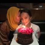 Emelda Rosemila Instagram - Happy birthday to you, Da.. @emeldarosemila My kacap telabik partner. We're that retarded best friends with inside jokes and snorty laughs 🤣. It didn't need any word to know what's on our mind. We're psychic to each other 🤣. It's the zen 😌 🤣 Just in case you forgot, let me remind you again, You're kind, you're honest, not just to me but to everyone around you. You will always make people feel comfortable and warm even at the very first met, to that you also has strong characters. So you're doing great. So proud of you always👏 My doa and my thoughts are always with you Da. ❤️ I'm a holla away if you need a good laugh or something. You know la my lame jokes kan, you're the only consistent one🤣.. ramai dah lari. Otak dema tak geliga mcm kita 🤣🤣 Happy birthday, sayangku.. ❤️ Rahsia ku banyak pada mu. So kena sayang lebih dia ni 🤣 : last pic tu epic as my daughter already fond of her since she was a baby.. comey Sgt 🥰