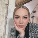 Emelda Rosemila Instagram - Hey Hey, Meet Doctor Dahlia. Akhirnya dapat jugak watak Doktor. Yeay!🤩