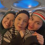Emelda Rosemila Instagram - Agent K, Senator Salbiah, Agent M. Pegi majlis ilmu jap.😁 Jgn lupa BARISTA Misi Terpaling sulit. Malam Ini Jam 11pm di Astro RIA. Andorsiaa…. 🫰🏻😆 @nadia.brian @sherry_alhadad