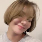 Emelda Rosemila Instagram – Morning loves! 

Hari baru dgn rambut baruuu!🩵🌸🩵

Thank you stylistkuu @chezhamdan dari @chezkamya.professional 

Loveee!🩵🩵🩵🩵
