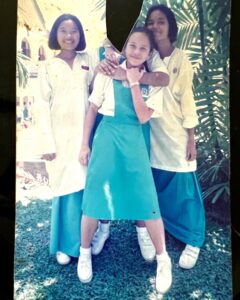 Emelda Rosemila Instagram - Bila bergaduh dgn kawan be like.. Hahahaha! @_ely802 @nomazmanson 😂🤣 Sorry Nashu ai is the angry one with you all the taime at school, but u know i love u so much!🩵🩷🩵🩷 now i can tag u 🤣🤪 @nasrinhussain MainConventIpoh1997.