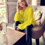Emelda Rosemila Instagram - 💛⭐️ Be happy, Be bright, Be YOU!🌻