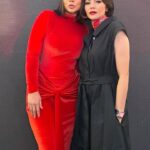 Emelda Rosemila Instagram – One of the reasons why i love attending events.

I gotta mingle with all my beautiful friends.🖤❤️

Thanks to my favorite photographer @pinography❤️

#narscosmetics #narsmalaysia #narspowermattelipstick #nextpowermove