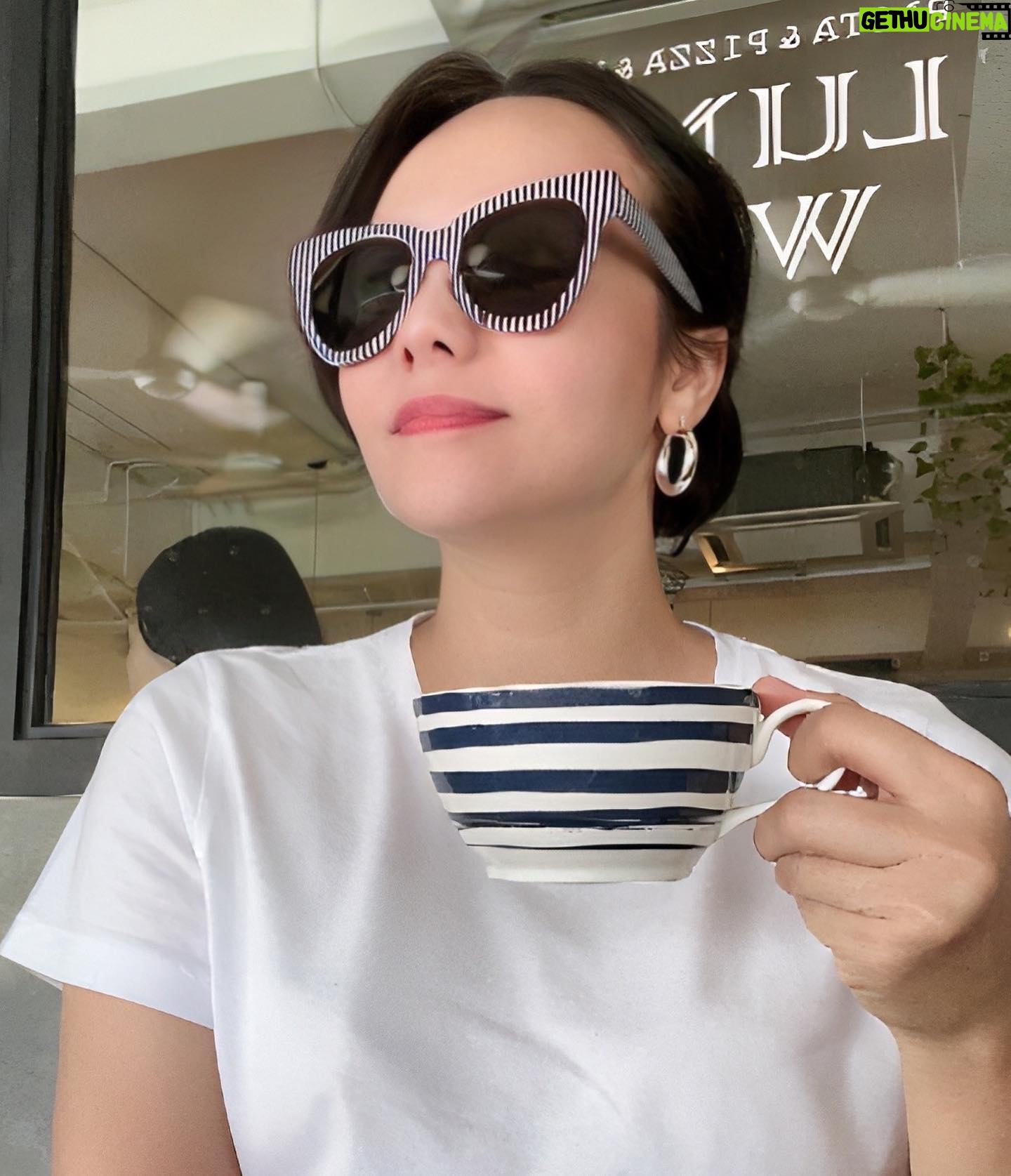 Emelda Rosemila Instagram - MORE SELF-LOVE.🩵 1. Stop comparing yourself to others. 2. Don’t worry about others’ opinions. 3. Allow yourself to make mistakes. 4. Remember your value doesn’t lie in how your body looks. 5. Don’t be afraid to let go of toxic people. 6. Process your fears. 7. Trust yourself to make good decisions for yourself. 8. Take every opportunity life presents or create your own. 9. Put yourself first. 10. Feel pain and joy as fully as you can. 11. Exercise boldness in public. 12. See beauty in the simple things. 13. Be kind to yourself. Ok dah!🌻🩵🤩