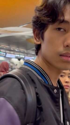 Emelda Rosemila Instagram - Alhamdulillah everything went well. Moga2 Allah Swt permudahkan segala urusanmu, menjagamu tiap masa, menjadi anak yg sentiasa menghargai dan membanggakan keluarga. We gonna miss u dearly Abang Damien. Take care of yourself.🩵🩵🩵 @reevedamien @emyliadac