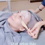 Emelda Rosemila Instagram - Excited sgt finally dapat visit ‘Celebrity Doctor Teo’ ☺️ dkt @vogueclinickl. Mmg mcm2 treatment ada dkt sini and kita boleh buat dgn confident sbb doctors kat sini mmg dah expert dalam bidang mereka. So treament Mel harinie adalah VOGUE LINE ERASER, dah mula nampak garis2 halus kat muka kan, takleh nak buat apalah usia makin meningkatkan😄. Terpulang pada individu, nak buat boleh, tak buat pun okay, but for me, dah ada treatment advance macam2 so , WHY NOT Kan? utk diri sendiri and suami tgk nampak tak ageing lagi😄. @vogueclinickl memang dah famous, so no question ttg credibility dorg, mmg akan puas hati. Thanks Doctor Khairah🫰🏻