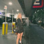 Emilia Attías Instagram – Refugiada de la lluvia
 @legionextranjera 🖤