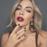 Emilia Attías Instagram - 🪱 haciendo lío en @room.efe M @pereyrafabi H @eddierodriguez_23 V @kosafstudio Faja @latienda.cinturones J @gallerygangbsas B @reginamargheritashoes