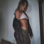 Emilia Attías Instagram - Un poco de inspo 🖤 @elcamarin