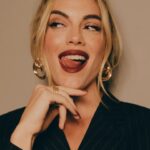Emilia Attías Instagram - Las finales del makeup que hicimos con @bettinafrumboli para @lancomeofficial Ese labial!! ❤️🤎🍂 Ph @daianarosembergph