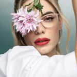Emilia Attías Instagram - Enmarcada y florida por @cimaeyewear 🌼🌸🌺