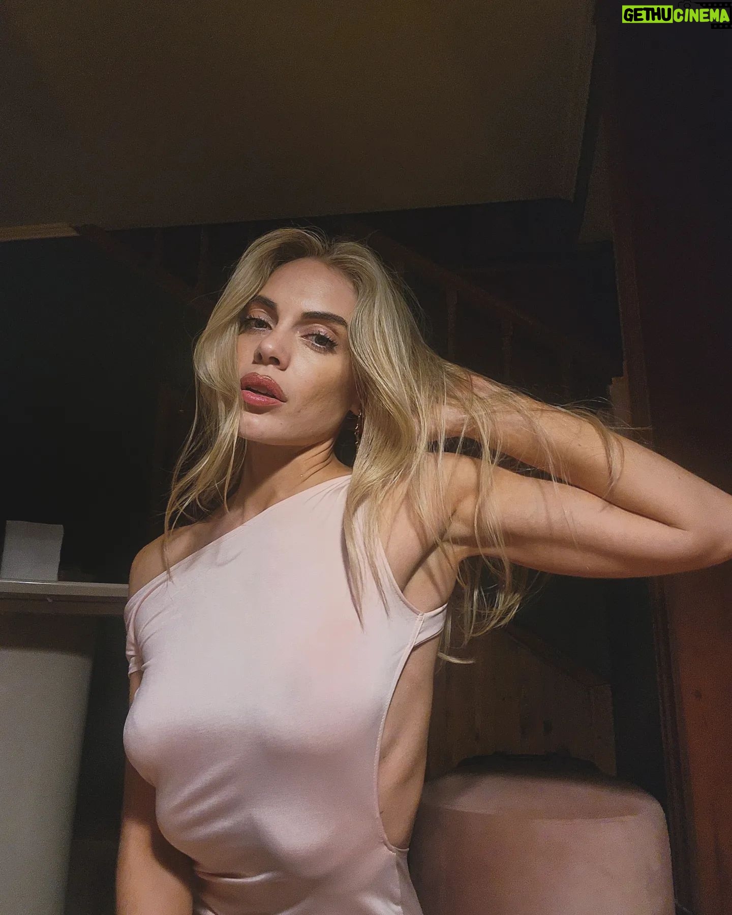 Emilia Attías Instagram - Blonde blonde by @zacariasguedes I lov u @zac.guedes
